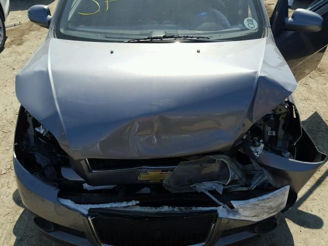 KL1TD66E99B649750 - 2009 CHEVROLET AVEO LS GRAY photo 7