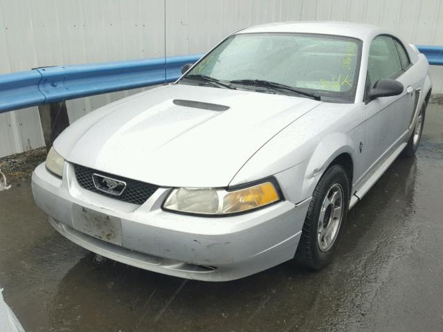 1FAFP4041YF161200 - 2000 FORD MUSTANG SILVER photo 2