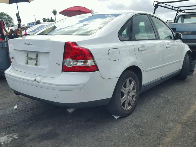 YV1MS682042009838 - 2004 VOLVO S40 T5 WHITE photo 4