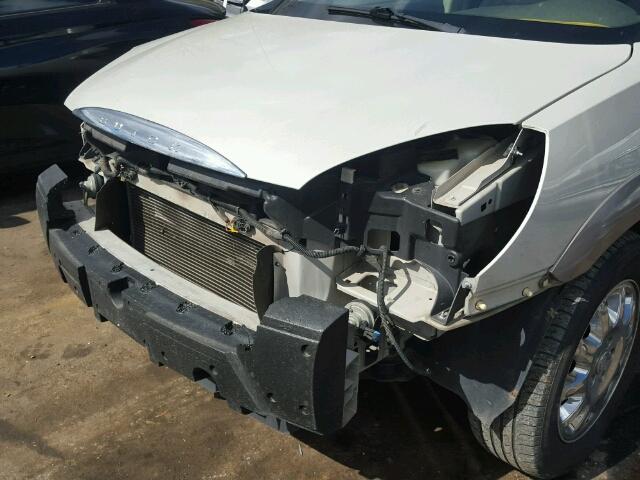 3G5DA03L06S574322 - 2006 BUICK RENDEZVOUS WHITE photo 9