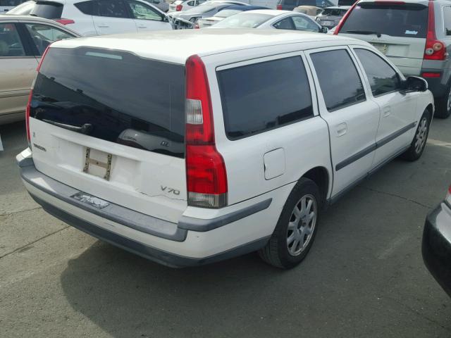 YV1SW61R122235371 - 2002 VOLVO V70 WHITE photo 4