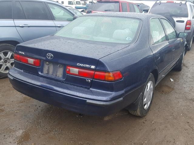 JT2BF28K4W0121270 - 1998 TOYOTA CAMRY LE BLUE photo 4