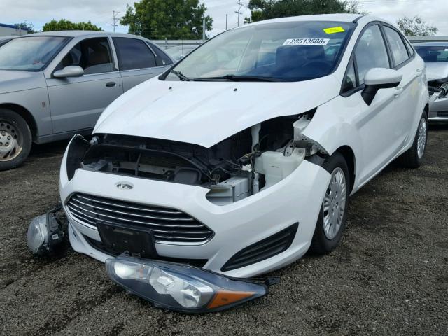 3FADP4AJ8EM235378 - 2014 FORD FIESTA S WHITE photo 2