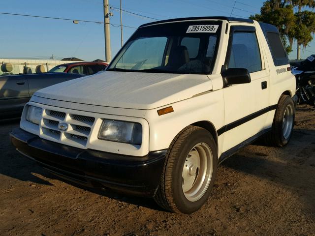 2CNBE1869W6908385 - 1998 CHEVROLET TRACKER WHITE photo 2