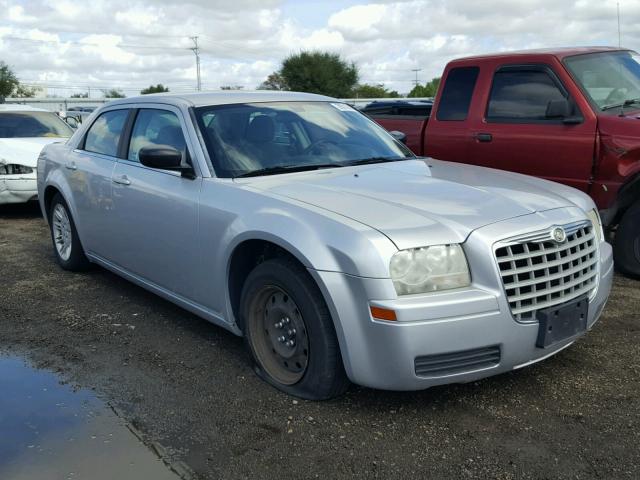 2C3KA43R97H669644 - 2007 CHRYSLER 300 SILVER photo 1