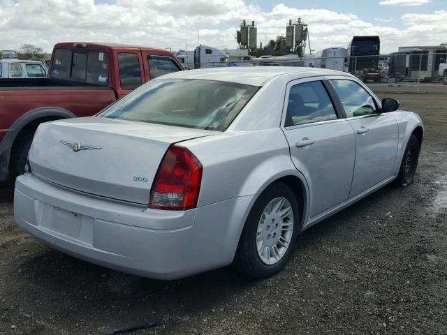 2C3KA43R97H669644 - 2007 CHRYSLER 300 SILVER photo 4