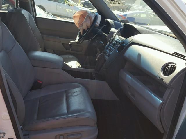 5FNYF4H5XCB037006 - 2012 HONDA PILOT EXL WHITE photo 5