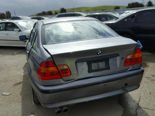 WBAEV33493KL89833 - 2003 BMW 325 I GRAY photo 3