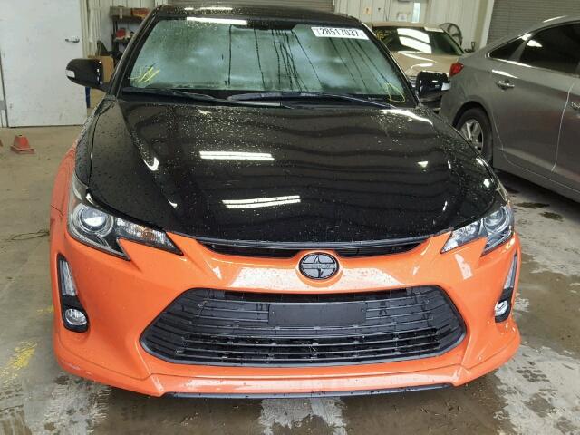 JTKJF5C79FJ006495 - 2015 TOYOTA SCION TC ORANGE photo 9