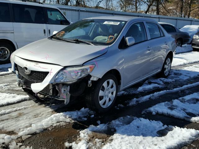 1NXBU4EE8AZ354346 - 2010 TOYOTA COROLLA BA SILVER photo 2