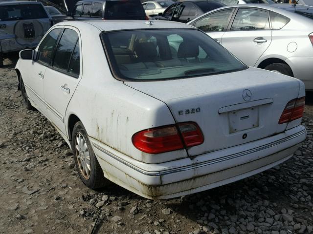 WDBJF65J41B171247 - 2001 MERCEDES-BENZ E 320 WHITE photo 3