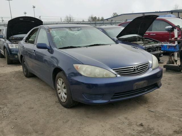 4T1BE30K95U043275 - 2005 TOYOTA CAMRY LE BLUE photo 1