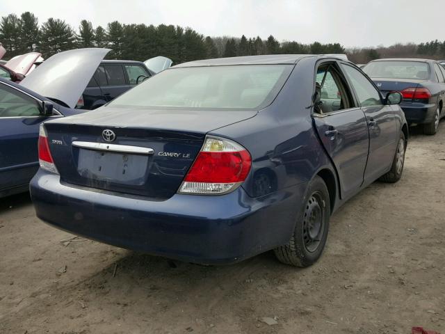 4T1BE30K95U043275 - 2005 TOYOTA CAMRY LE BLUE photo 4