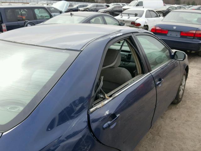 4T1BE30K95U043275 - 2005 TOYOTA CAMRY LE BLUE photo 9