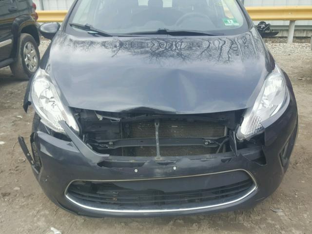 3FADP4EJ1BM101043 - 2011 FORD FIESTA SE GRAY photo 7