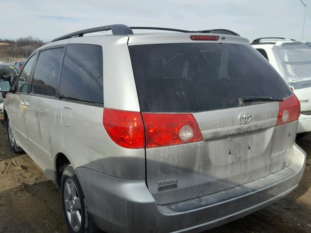 5TDZK23C47S034002 - 2007 TOYOTA SIENNA CE SILVER photo 3