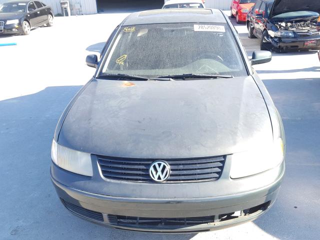 WVWMA63B4WE422413 - 1998 VOLKSWAGEN PASSAT GLS GREEN photo 9