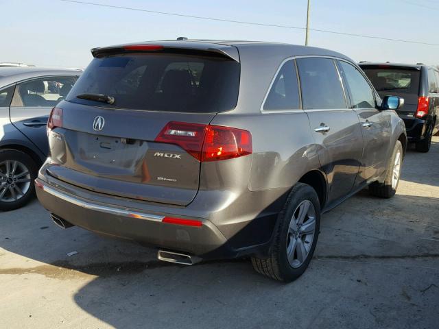 2HNYD2H24AH502381 - 2010 ACURA MDX GRAY photo 4