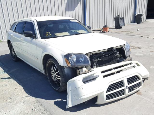 2D4FV48T05H618555 - 2005 DODGE MAGNUM SE WHITE photo 1