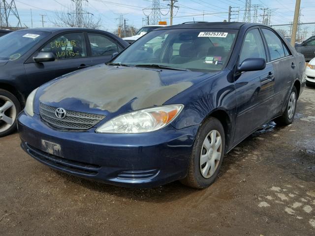 4T1BE32K63U245601 - 2003 TOYOTA CAMRY LE BLUE photo 2
