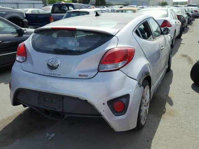 KMHTC6AE7FU235297 - 2015 HYUNDAI VELOSTER T SILVER photo 4