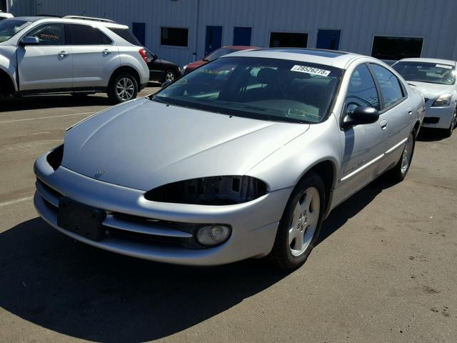 2B3HD76V6YH379825 - 2000 DODGE INTREPID R GRAY photo 2