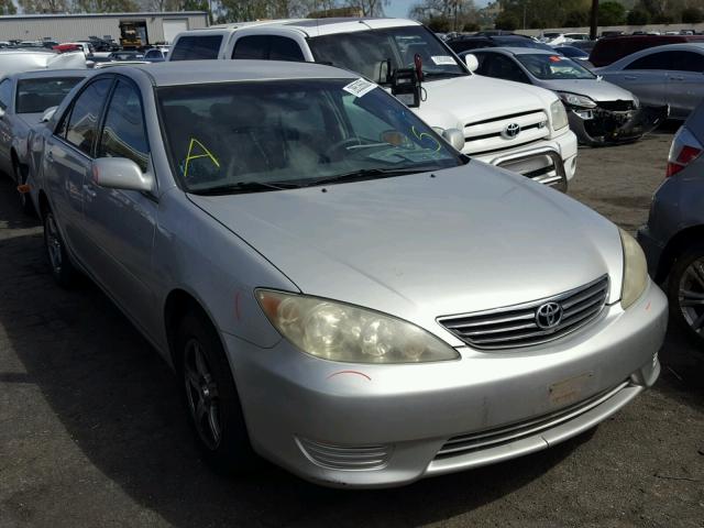 4T1BE32K75U047984 - 2005 TOYOTA CAMRY LE SILVER photo 1