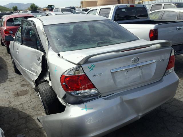 4T1BE32K75U047984 - 2005 TOYOTA CAMRY LE SILVER photo 3