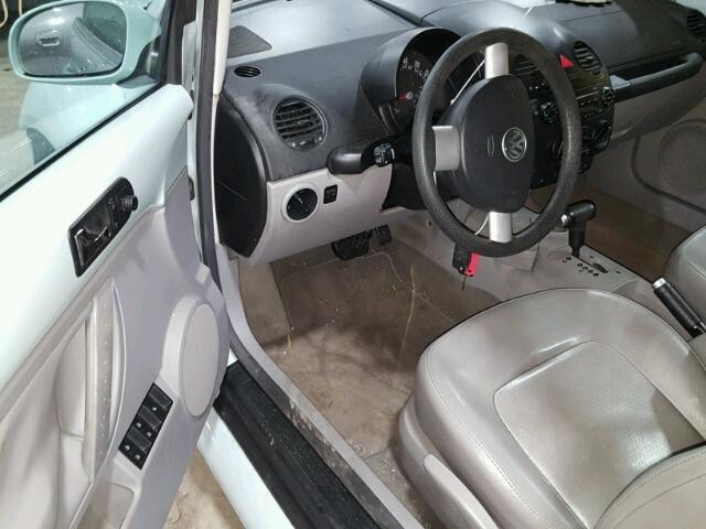 3VWCM31Y45M300312 - 2005 VOLKSWAGEN NEW BEETLE 蓝色 照片 9