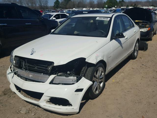 WDDGF4HB6CA624707 - 2012 MERCEDES-BENZ C 250 WHITE photo 2