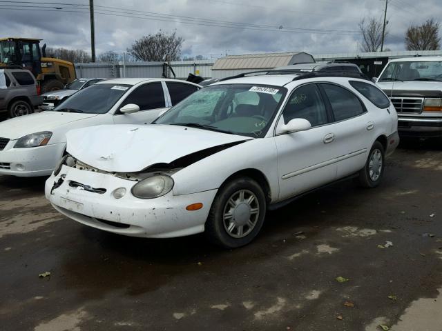 1FAFP57U5WA232632 - 1998 FORD TAURUS SE WHITE photo 2