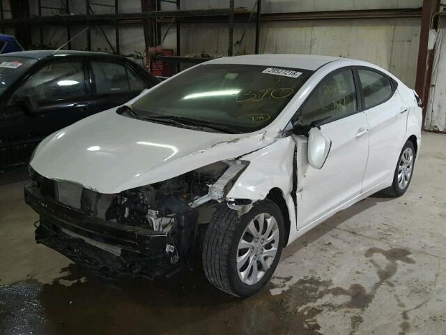 5NPDH4AE2BH036497 - 2011 HYUNDAI ELANTRA GL WHITE photo 2