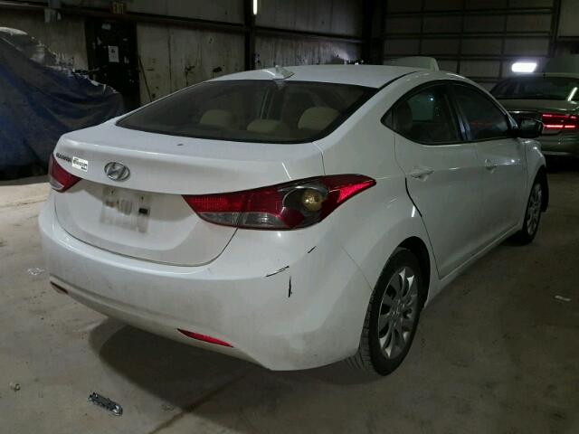 5NPDH4AE2BH036497 - 2011 HYUNDAI ELANTRA GL WHITE photo 4