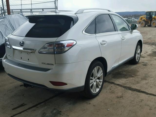 JTJBC1BA7A2408008 - 2010 LEXUS RX 450 WHITE photo 4