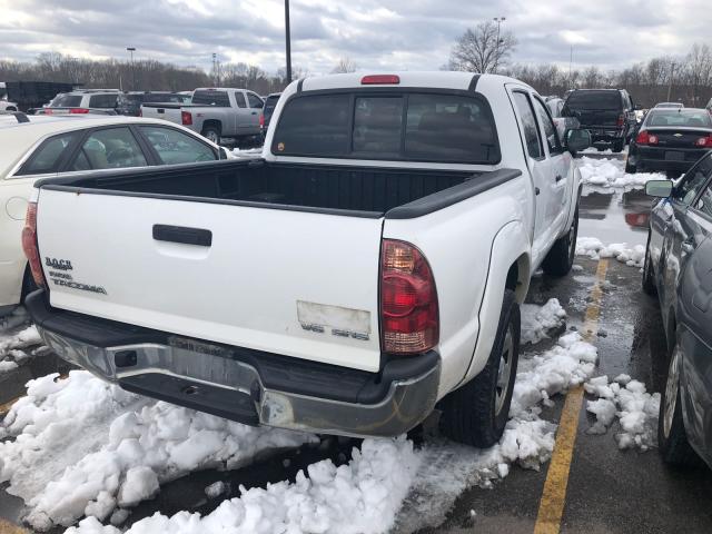 5TELU42N78Z505658 - 2008 TOYOTA TACOMA DOU WHITE photo 4