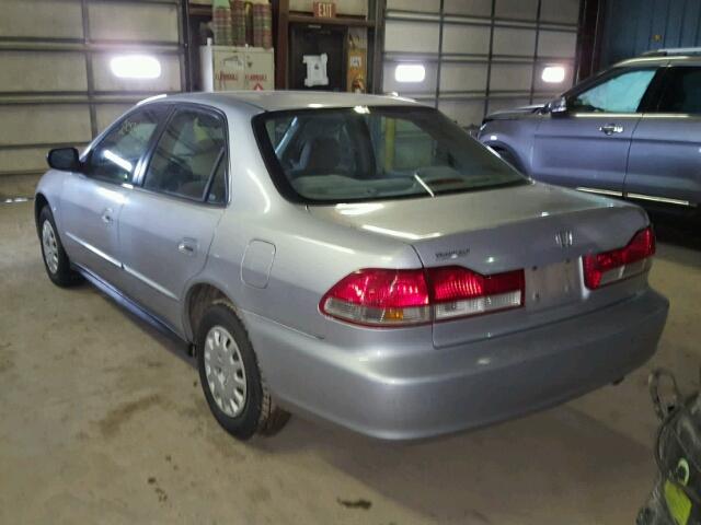 1HGCF86601A038900 - 2001 HONDA ACCORD VAL SILVER photo 3