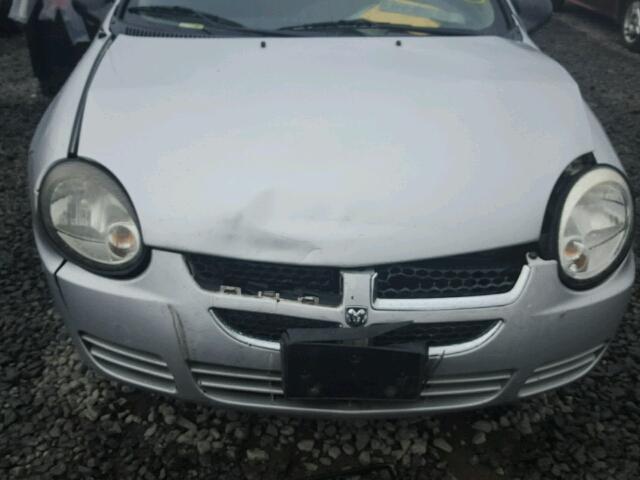 1B3ES56C55D252505 - 2005 DODGE NEON SILVER photo 9