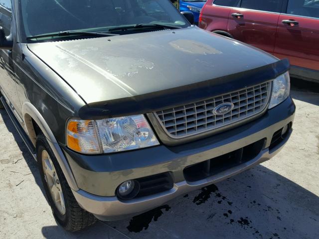 1FMDU74W84UB79024 - 2004 FORD EXPLORER E GREEN photo 9