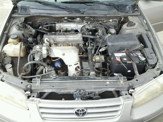 4T1BG22K2XU561068 - 1999 TOYOTA CAMRY CE GRAY photo 7