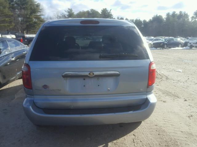 1A4GP45R86B548893 - 2006 CHRYSLER TOWN & COU BLUE photo 9