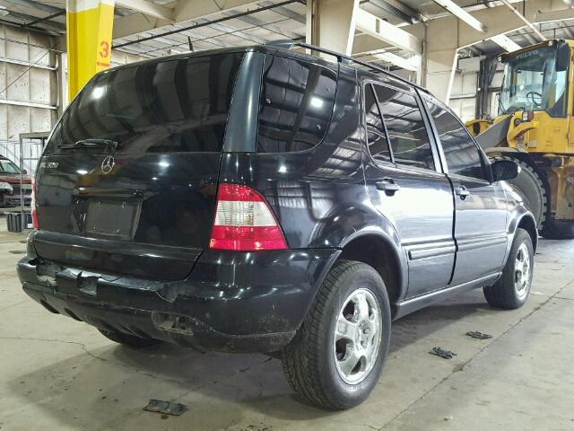 4JGAB54E43A384778 - 2003 MERCEDES-BENZ ML 320 BLACK photo 4