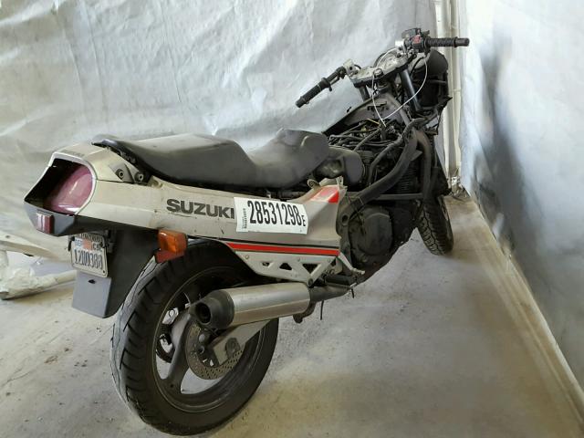 JS1GR78A5K2103202 - 1989 SUZUKI GSX750 F SILVER photo 4