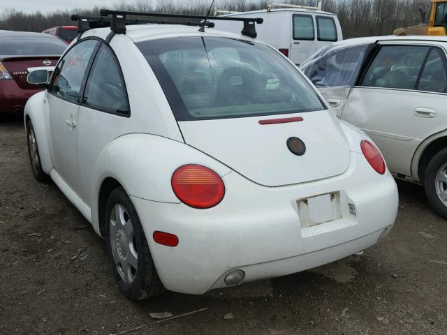 3VWCF21C2XM406043 - 1999 VOLKSWAGEN NEW BEETLE 白色 照片 3