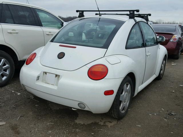 3VWCF21C2XM406043 - 1999 VOLKSWAGEN NEW BEETLE 白色 照片 4