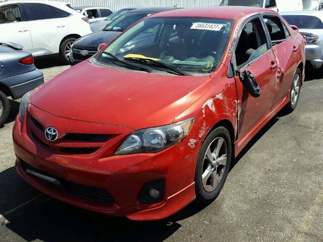 5YFBU4EE4DP200500 - 2013 TOYOTA COROLLA RED photo 2