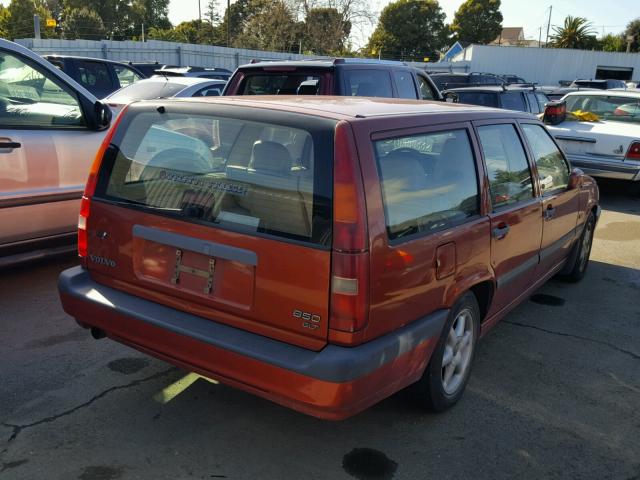 YV1LW553XS2146449 - 1995 VOLVO 850 BASE RED photo 4