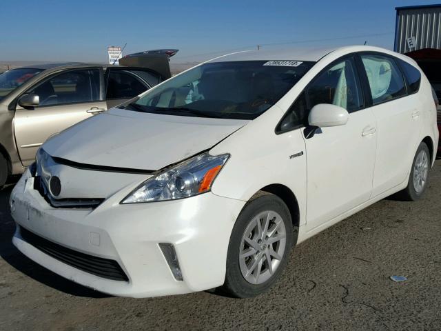 JTDZN3EU1C3135948 - 2012 TOYOTA PRIUS V WHITE photo 2