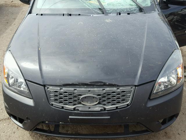 KNADH4A37A6638381 - 2010 KIA RIO LX Սև լուսանկար 7