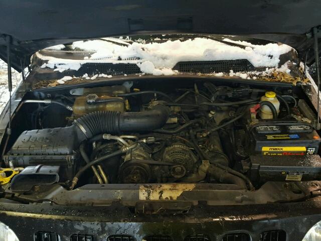 1J4GL38K36W121294 - 2006 JEEP LIBERTY RE BLACK photo 7