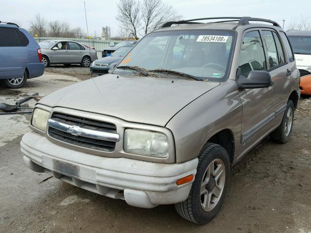 2CNBE13C026951598 - 2002 CHEVROLET TRACKER BEIGE photo 2